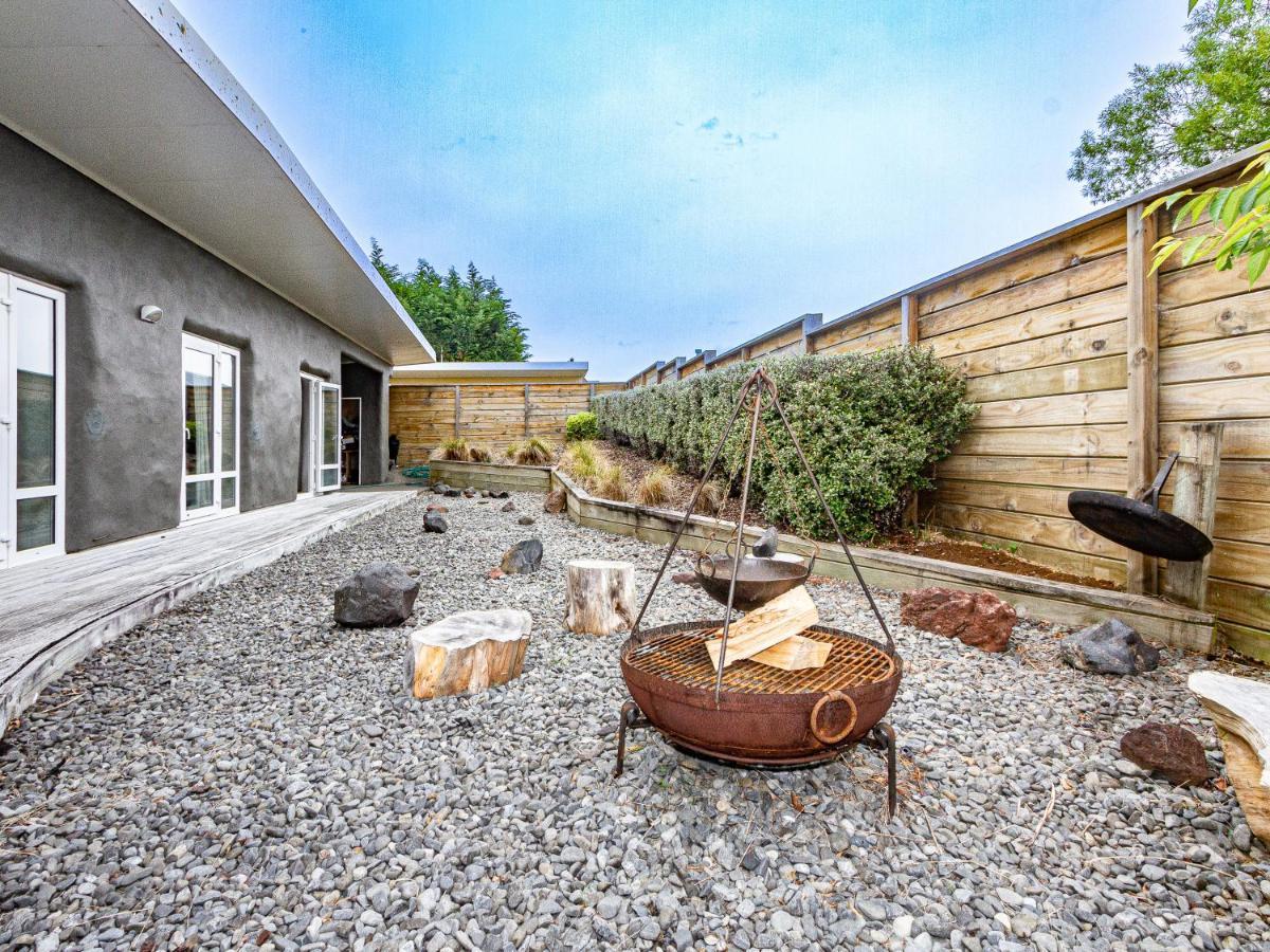 The Grey Straw House - Rangataua Holiday Home Ohakune Exterior photo